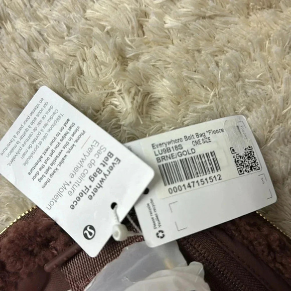 Lululemon Everywhere fleece Belt Bag Brown Earth/Gold size 1L - Picture 3 of 10
